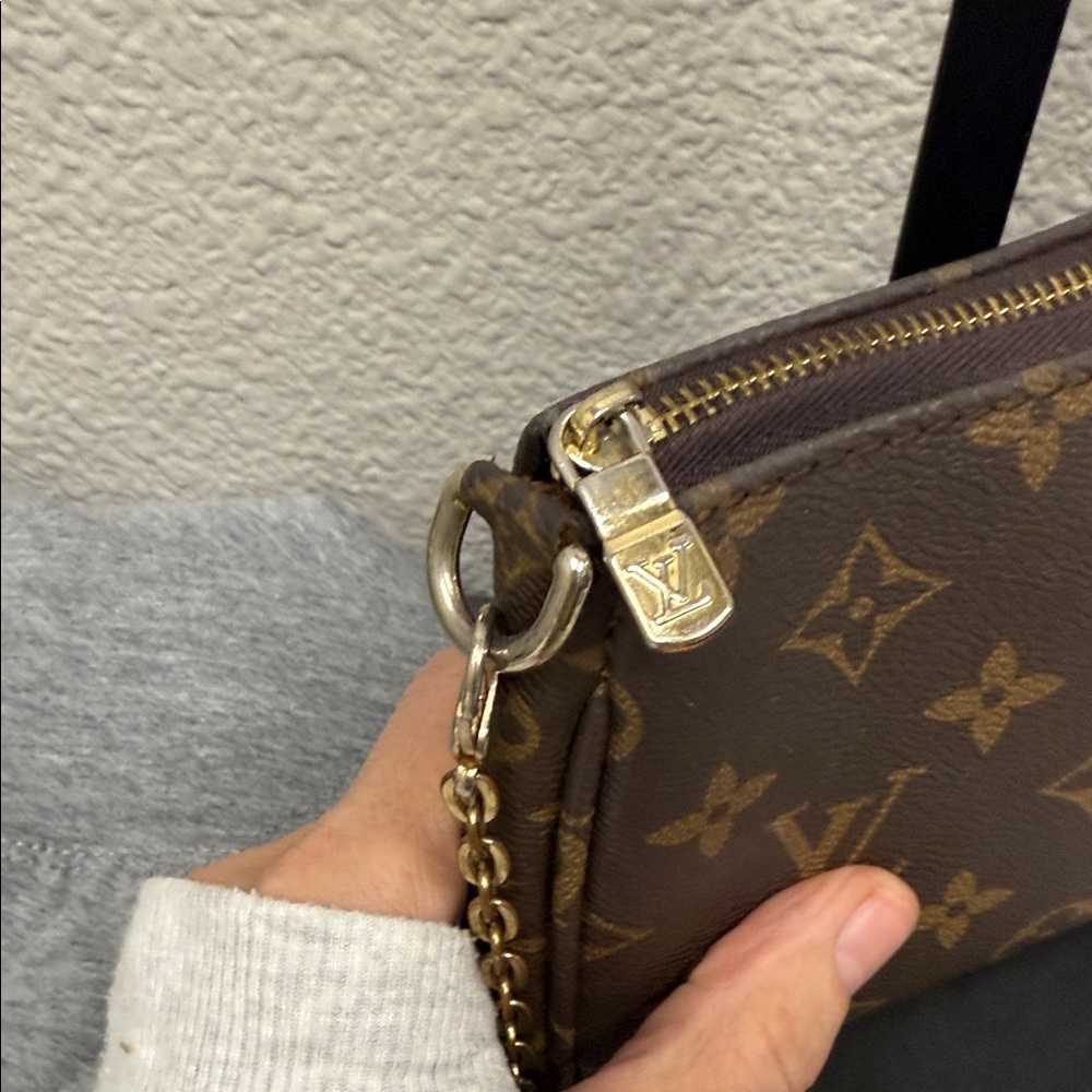 source Unknown Monogram Brown Pochette Chain Wris… - image 15